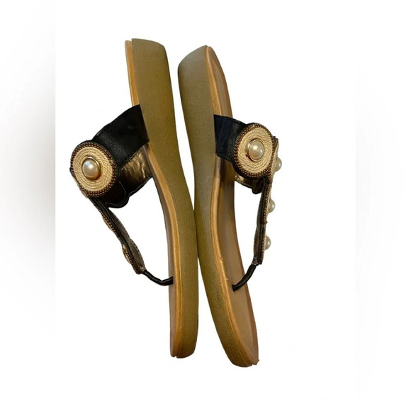 Patrizia by SpringStep Pearl And Woven Thong Sandal - Picture 5 of 7